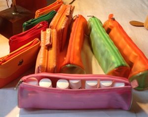 TROUSSE DE VOYAGE